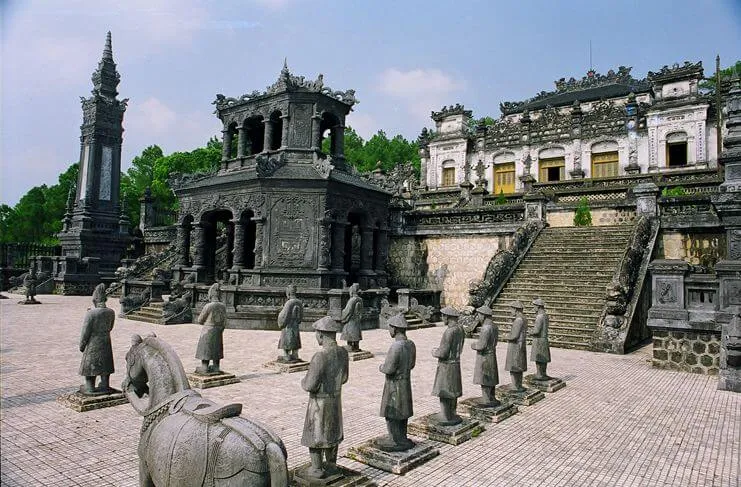 Lăng tẩm Huế