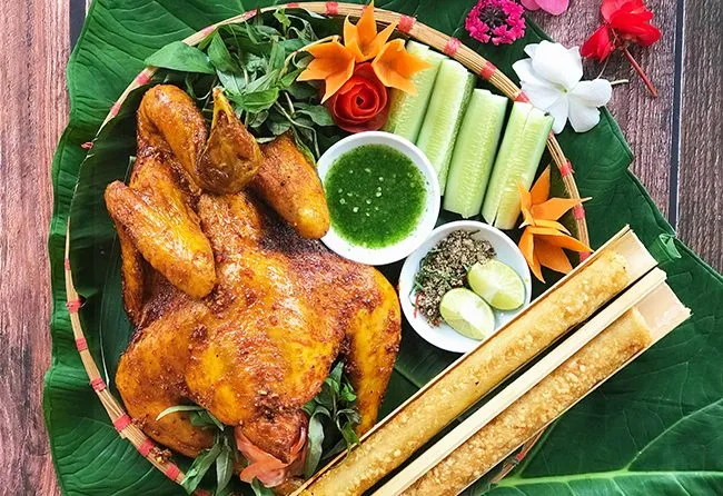 Cơm lam, gà nướng