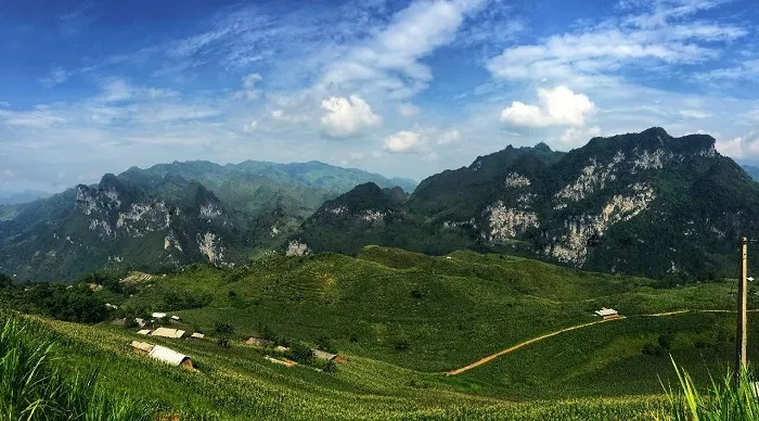 Du Già với khung cảnh thiên nhiên vô cùng hùng vĩ