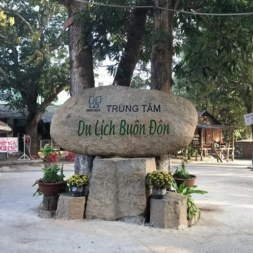Du lịch Buôn Đôn