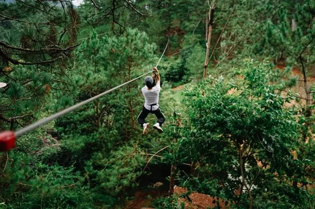 Khu trò chơi mạnh hiểm High – Rope Course