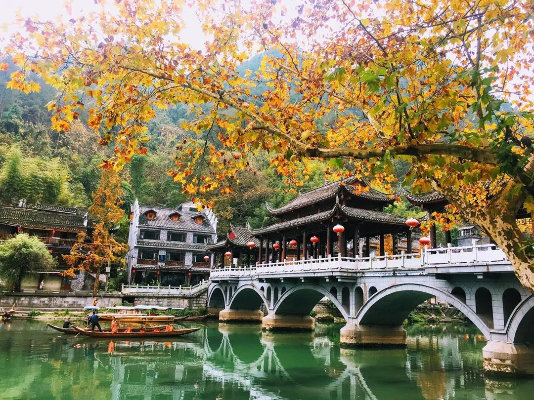 Lệ Giang mùa thu chuyển sang sắc vàng và đỏ