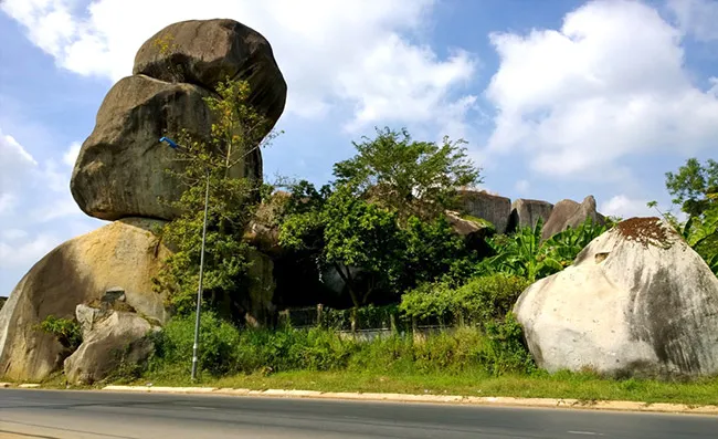 Đá ba chồng