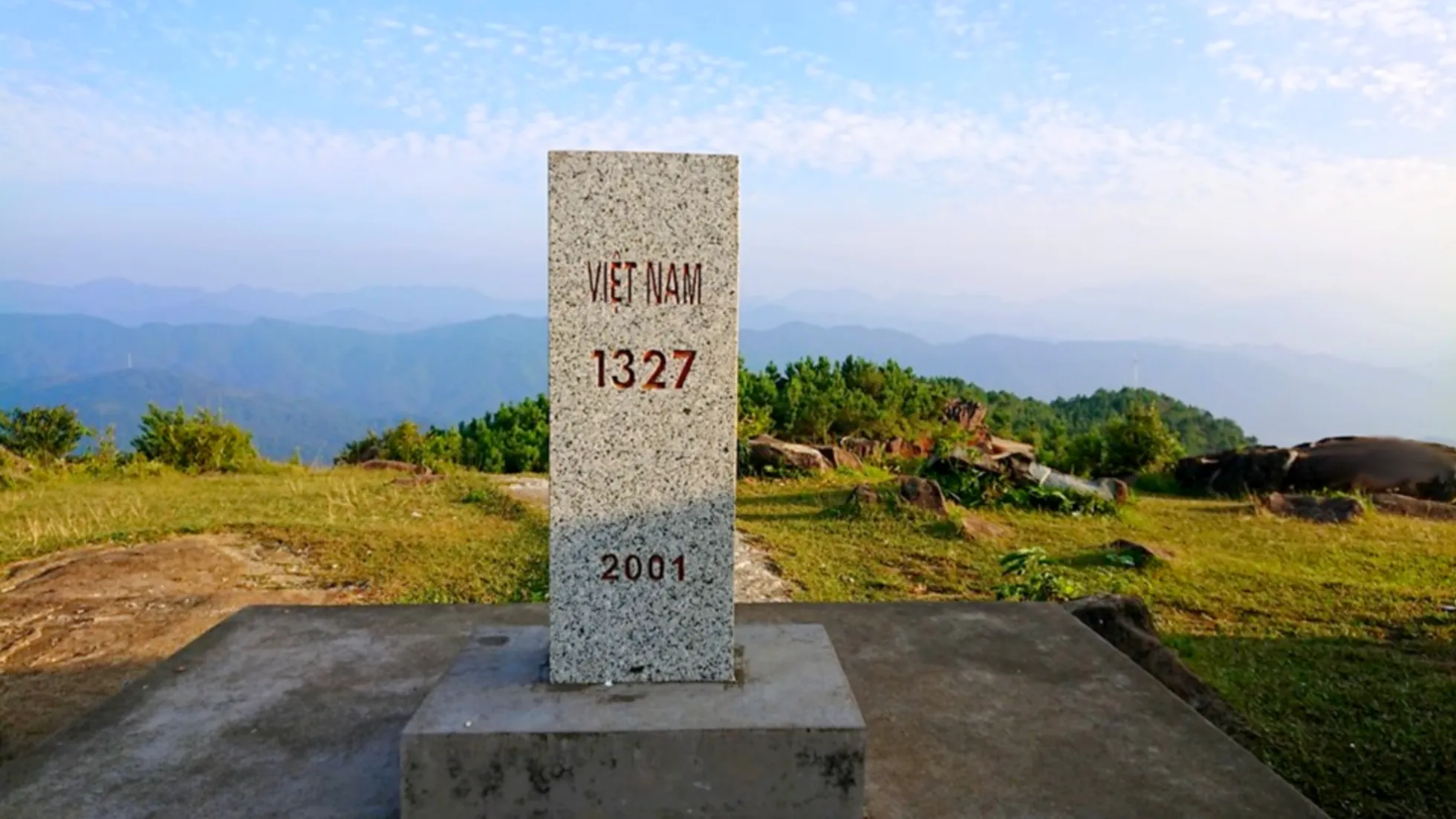 Cột mốc 1327