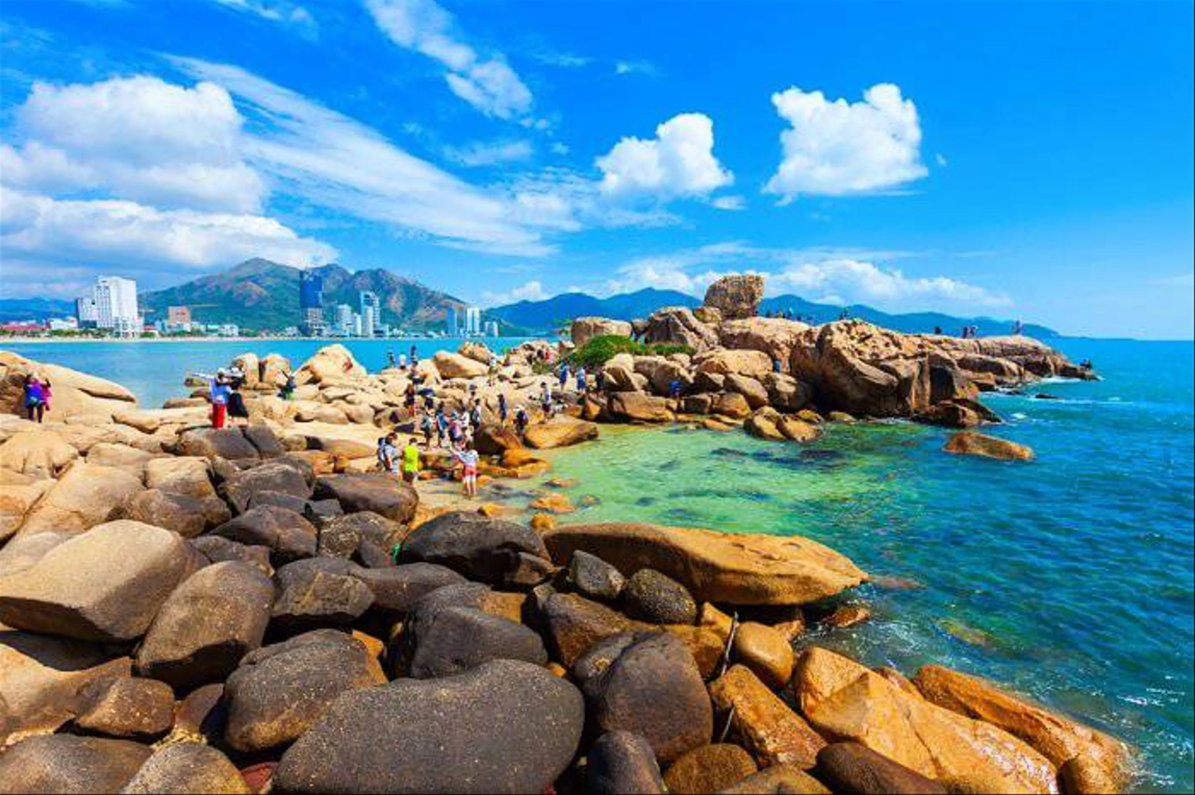 Tour Nha Trang 4N3D | Nha Trang - Hòn Chồng - I Resort - Vinwonders