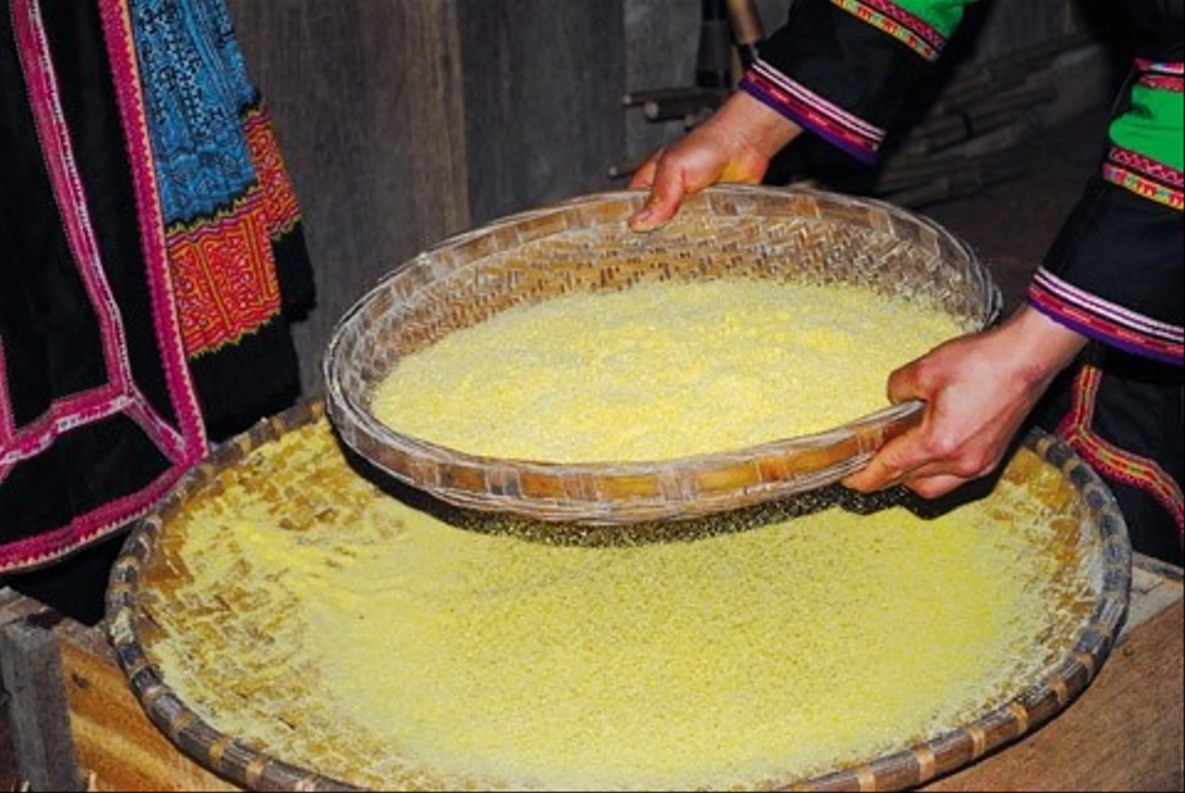 Mèn mén, món ăn đặc sản của bà con đồng bào H’Mông 