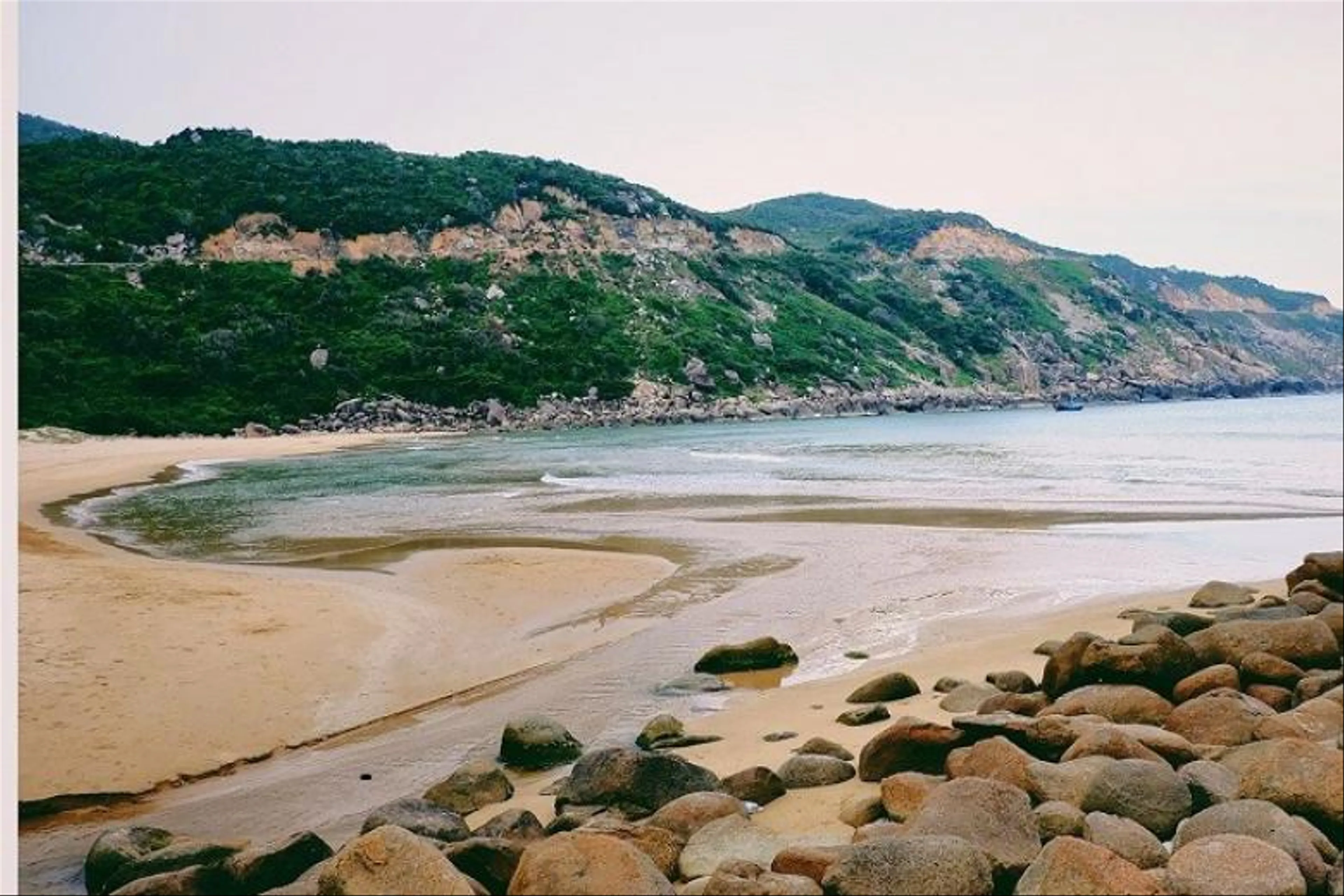 Tuy Hoa - Bai Mon - Vung Ro Bay - Lighthouse - Mui Dien 1 day tour