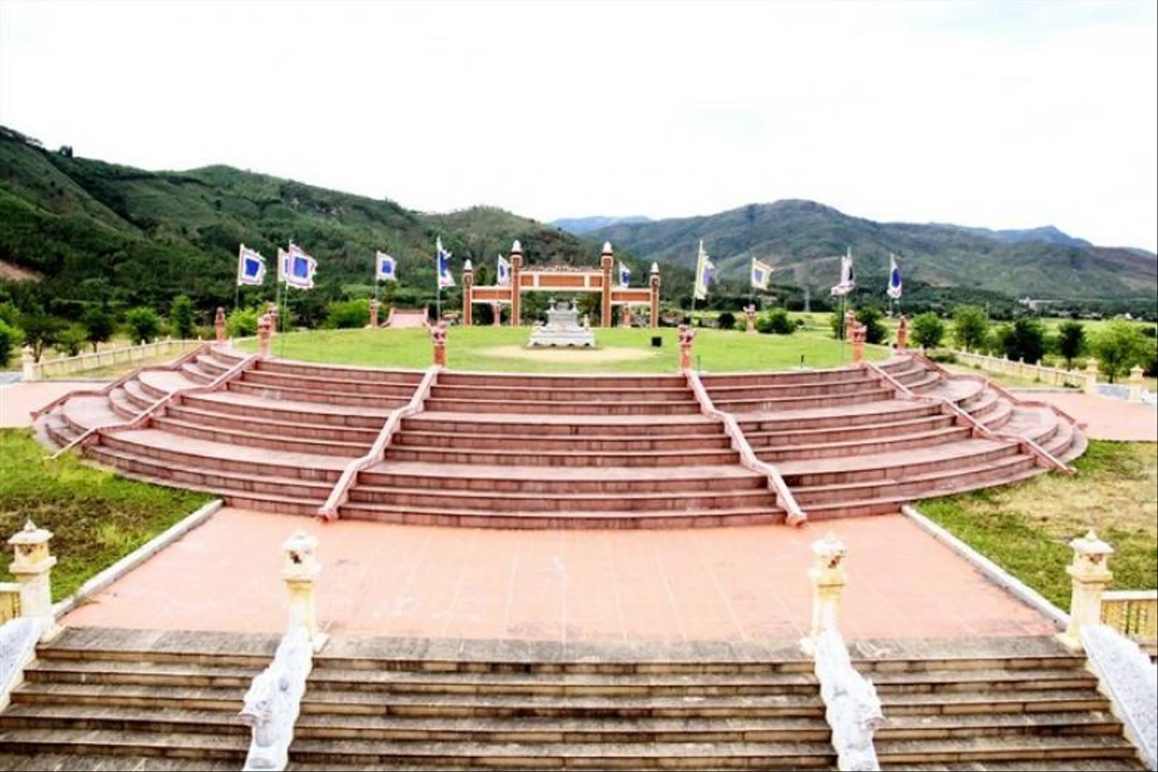 Hanoi - Quy Nhon - Ky Co, Eo Gio - Tay Son Hao Kiet 4N3Đ