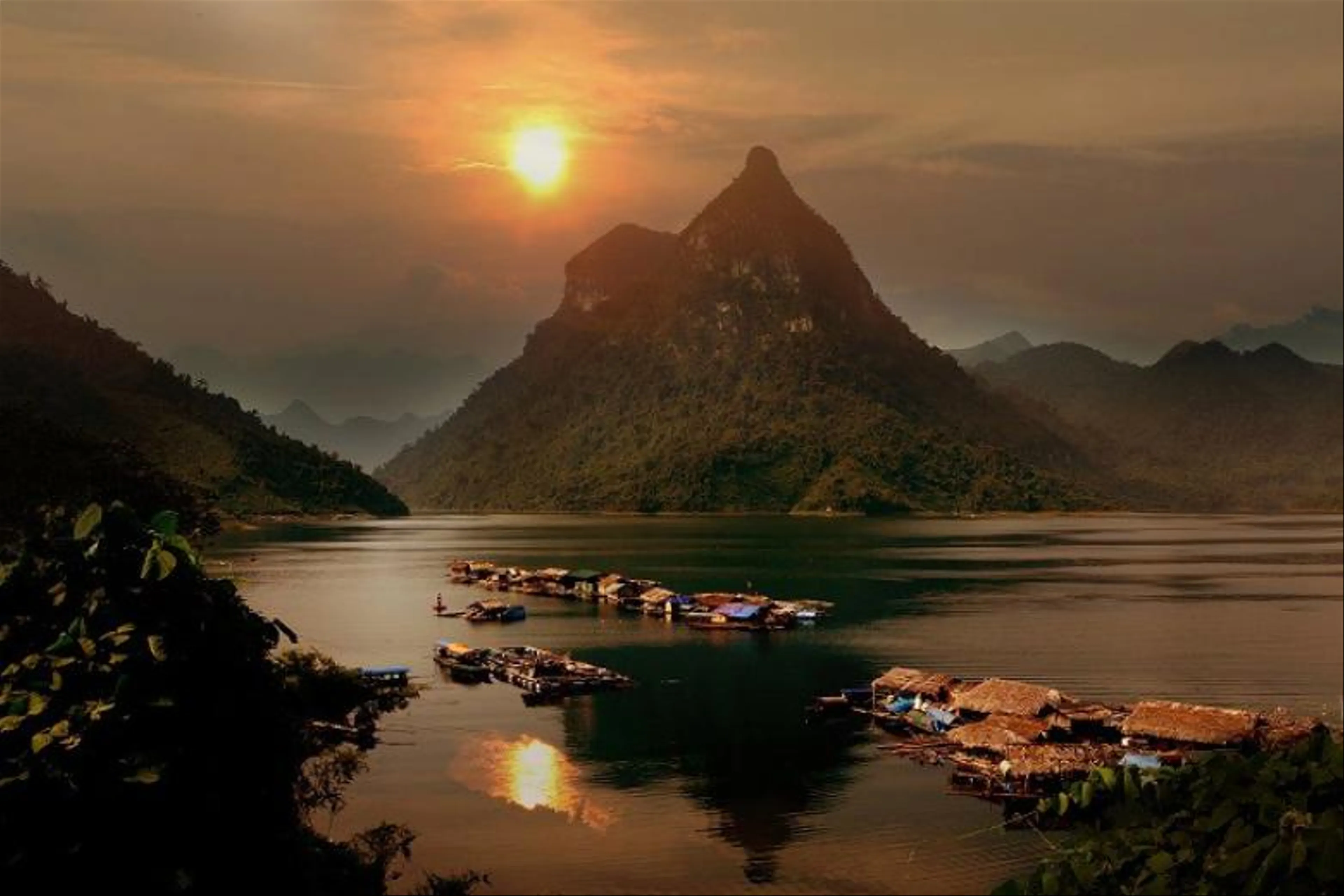 Hanoi - Na Hang - Lam Binh - Tan Trao AKT Relic Area