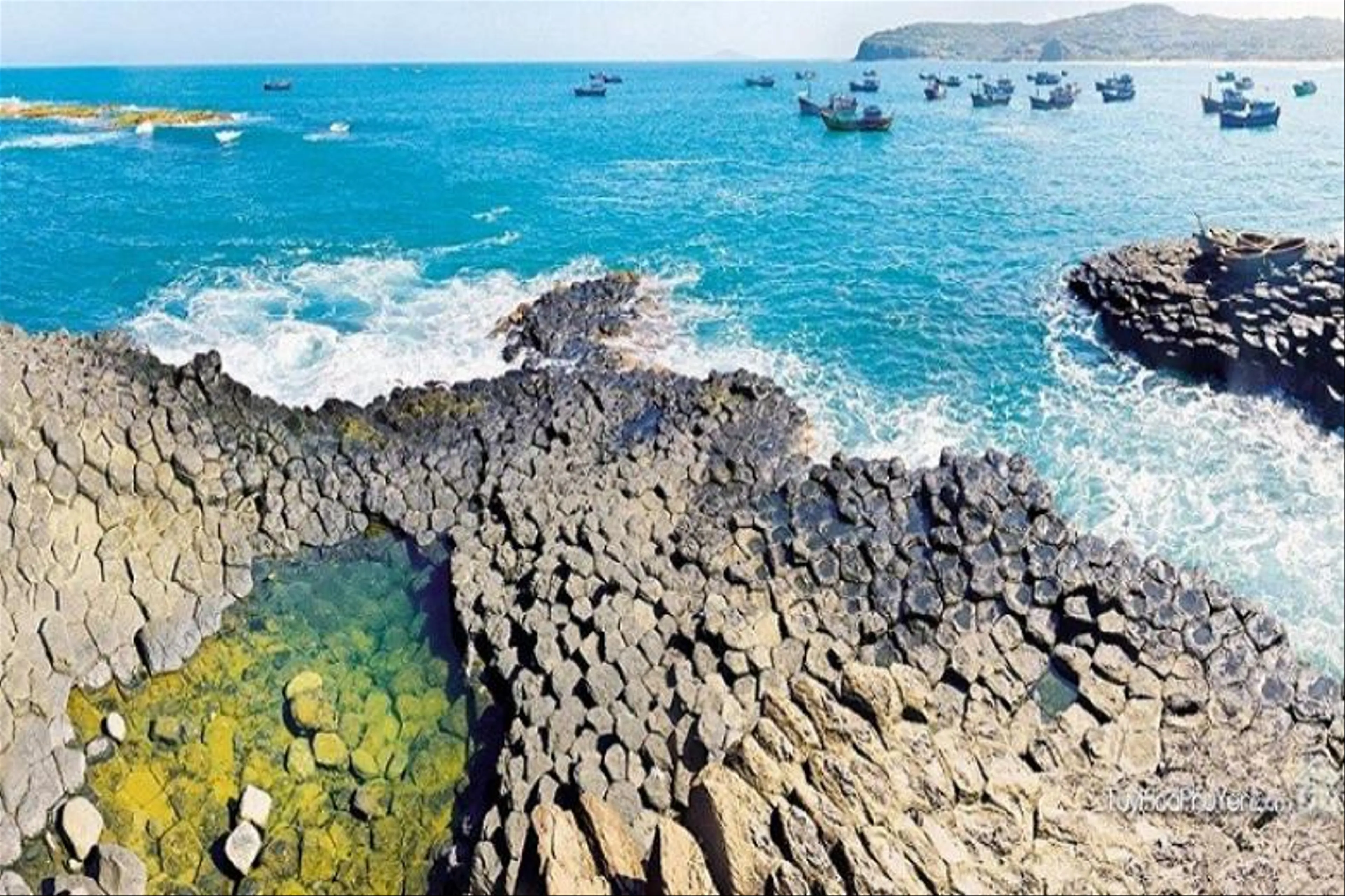 Hanoi - Quy Nhon - Tuy Hoa 4N3D Fly Vietnamairlines (round trip Hanoi - Quy Nhon - Hanoi)