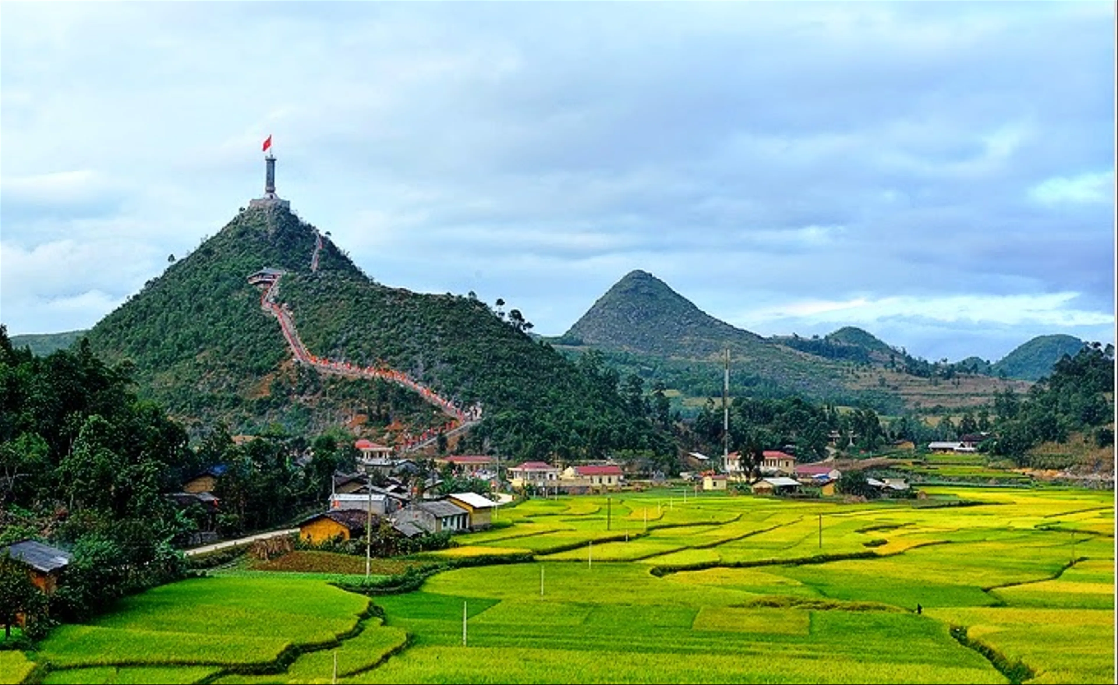 Ha Giang - Nho Que River 2N3D - Motorbike Tour 2 (1 Guide Cum Driver With 1 Guest)