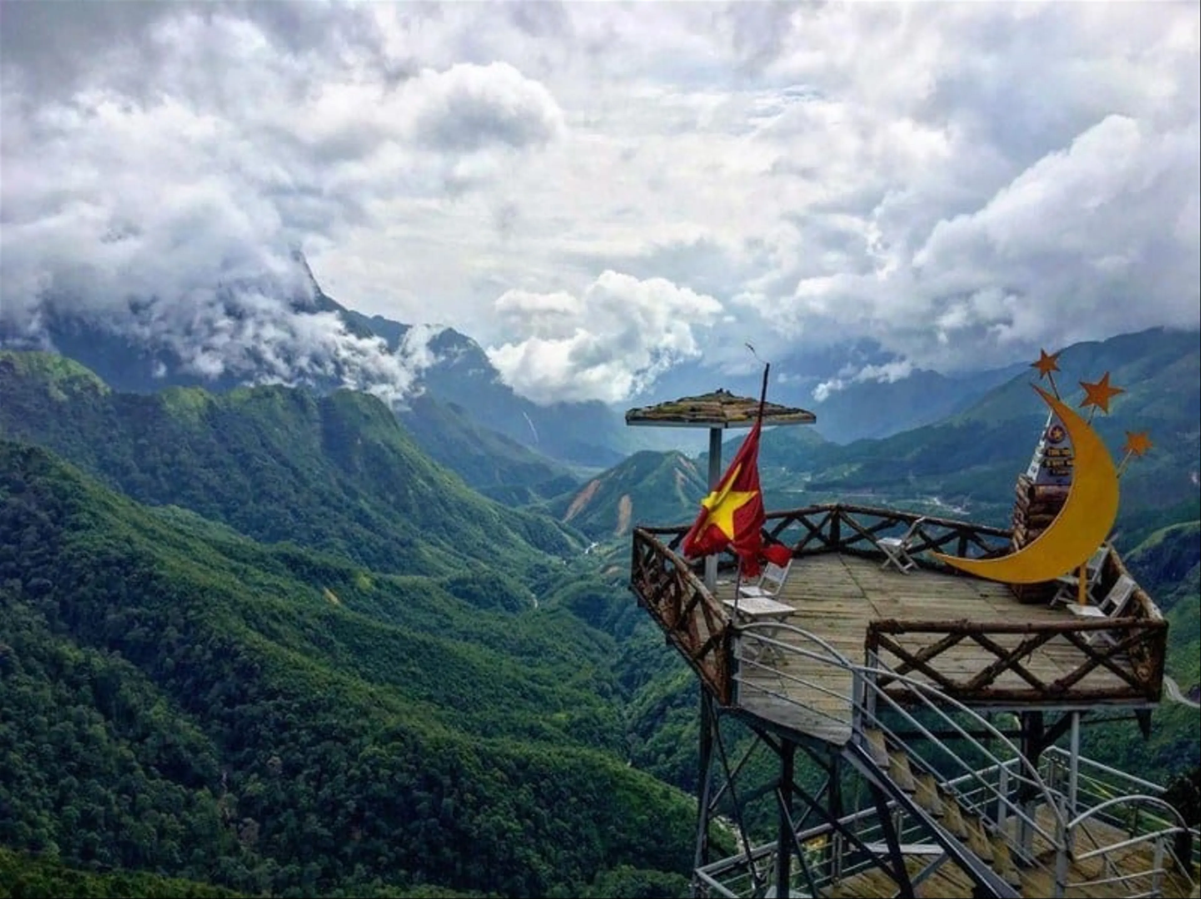 Sapa - Y Ty - Lung Po 4 Days 3 Nights (4-Star Charm Hotel)