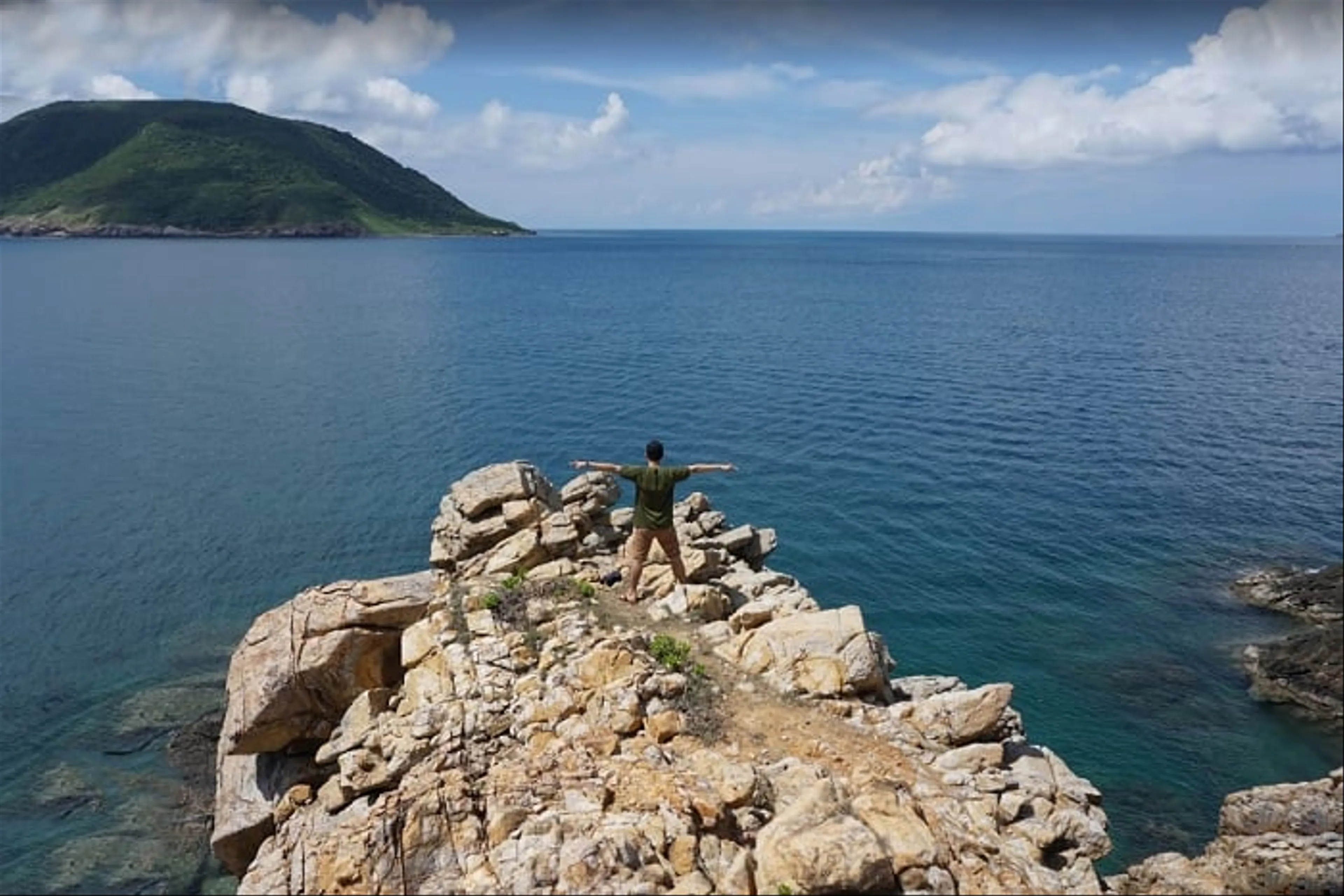 Con Son Bay - Hon Tai 1 Day Tour