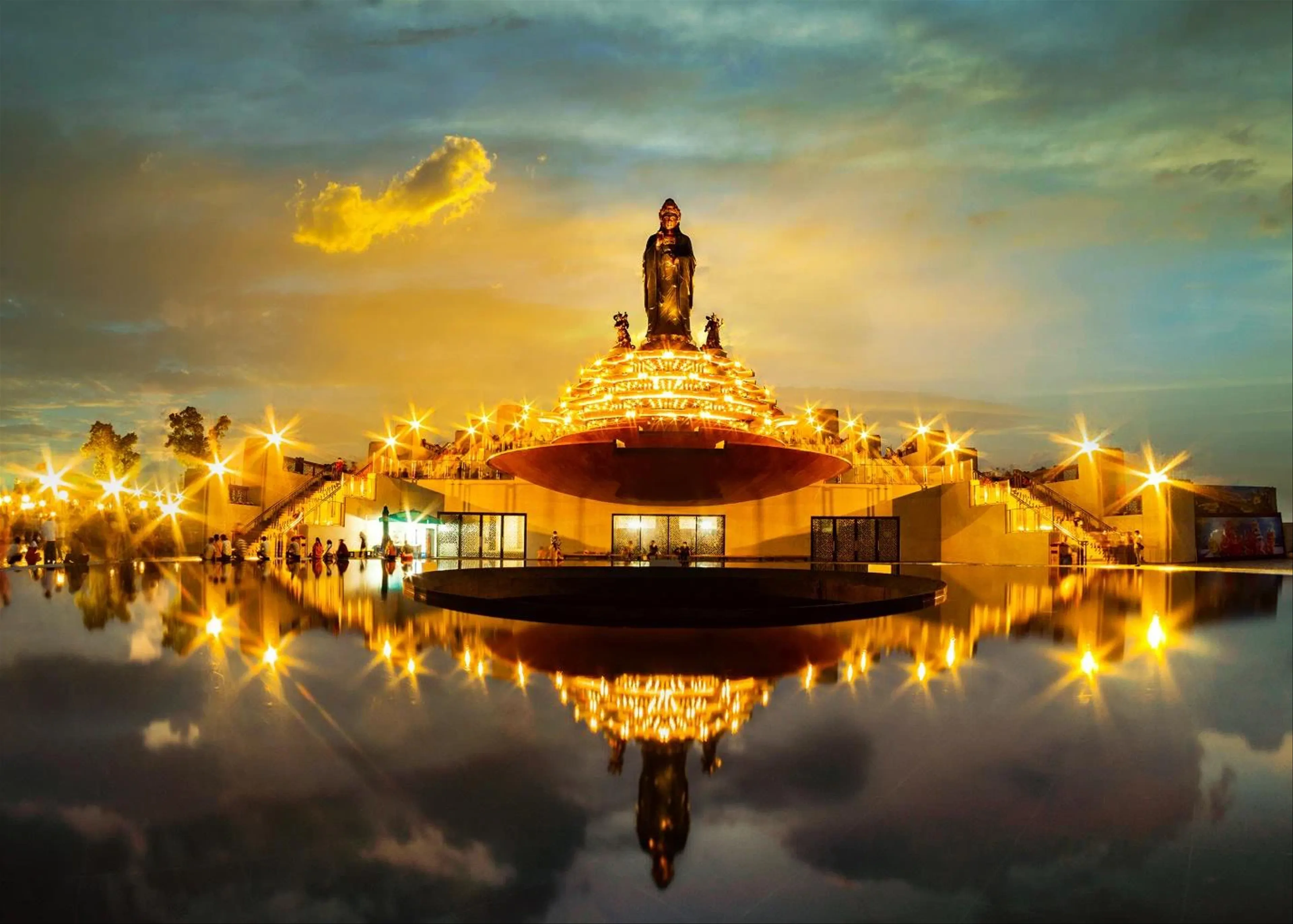 Ho Chi Minh - Tay Ninh - Journey to conquer the roof of the South - Give tickets to visit 2 cable car lines Van Son and Hang Pagoda