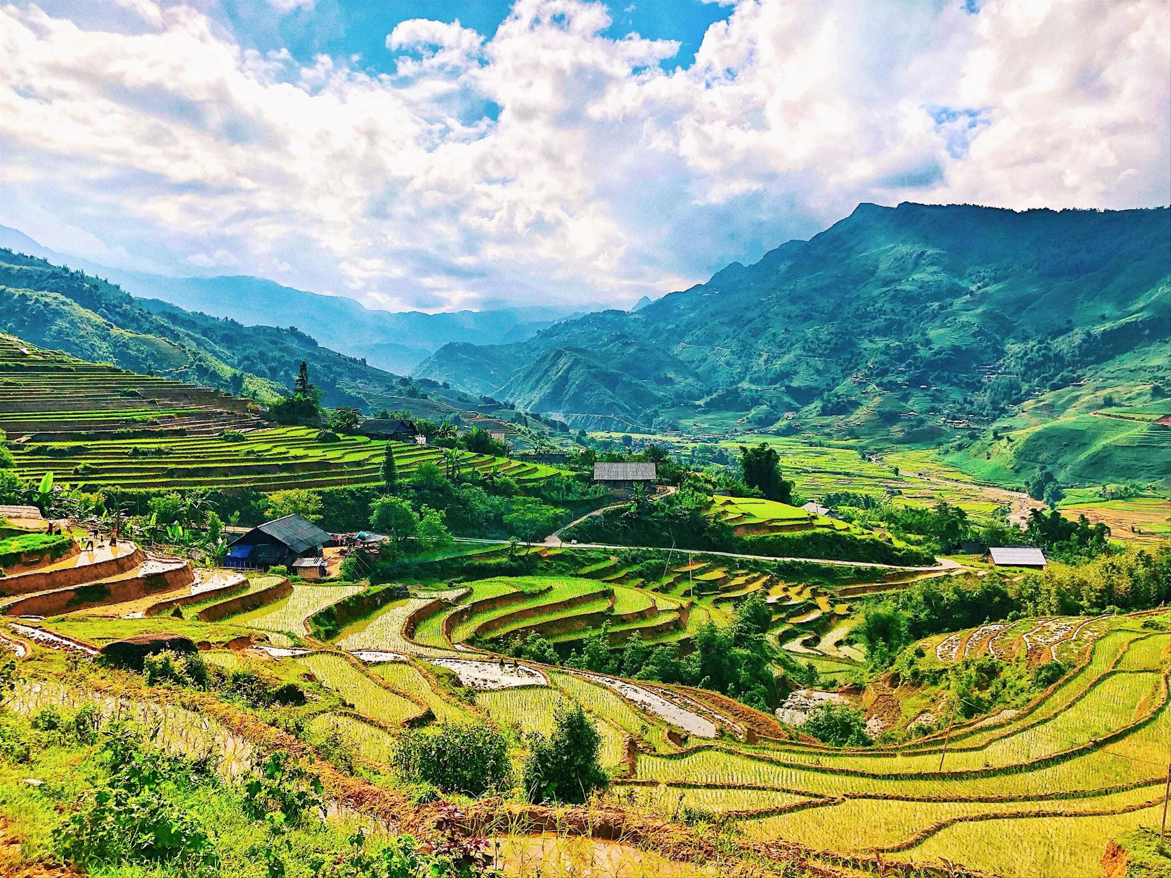 Sapa - Can Cau Market (Simacai) 3 Days 2 Nights (4-Star Charm Hotel)
