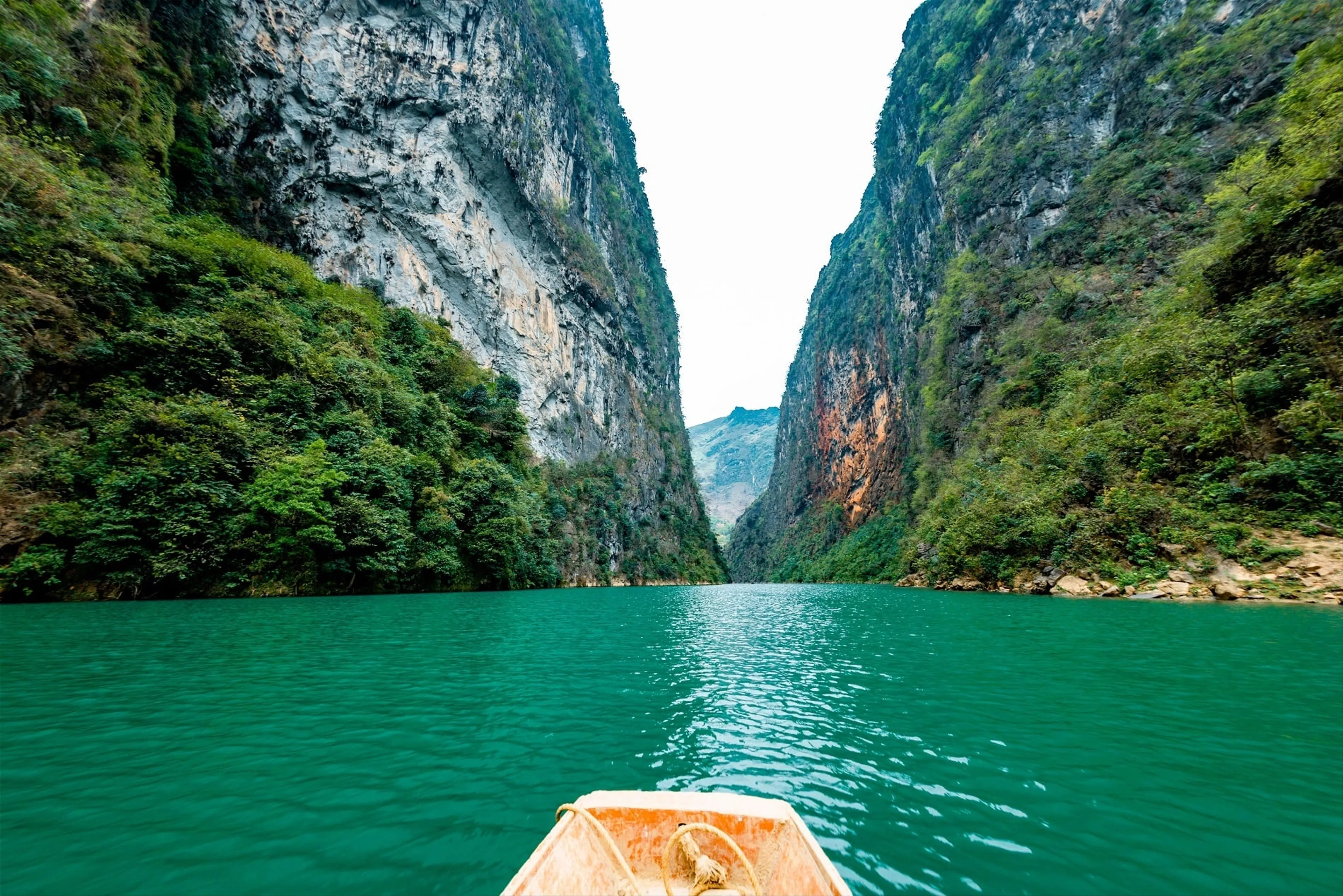 Ha Giang - Lung Cu Flag Pole 3 Days 2 Nights (2-Star Hotel)