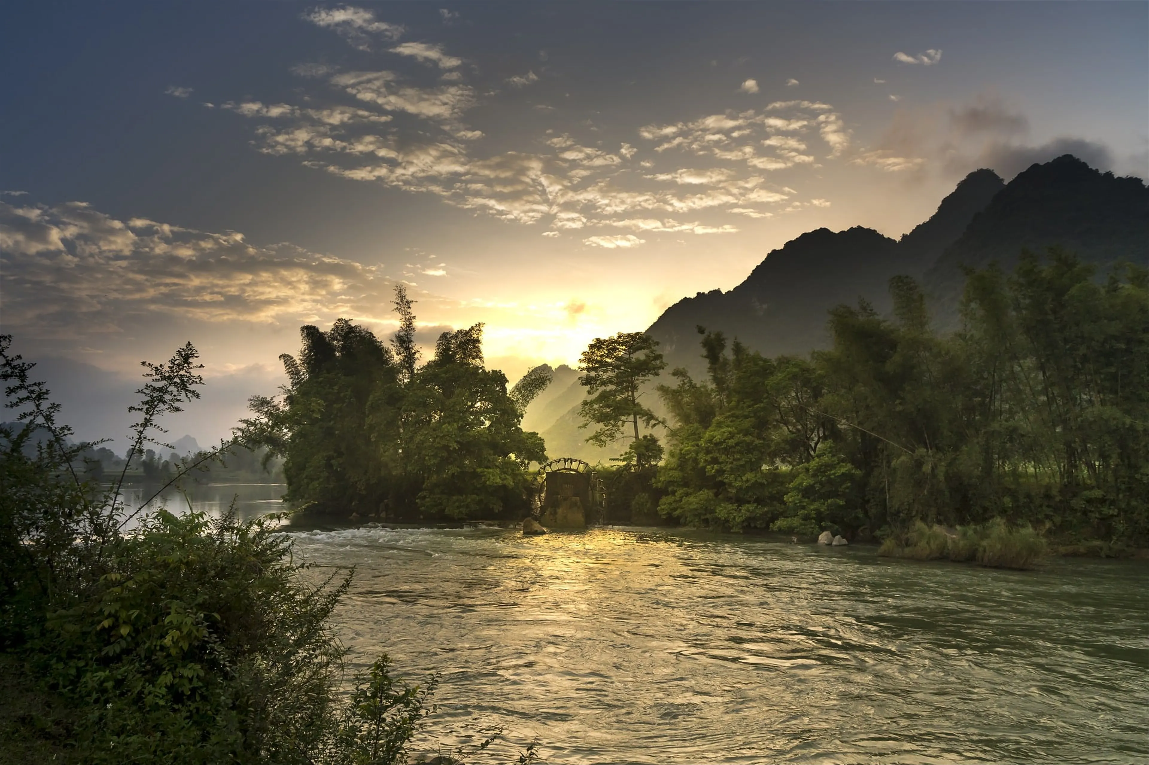 Hanoi – Ba Be Lake Group Tour 2 Days 1 Night