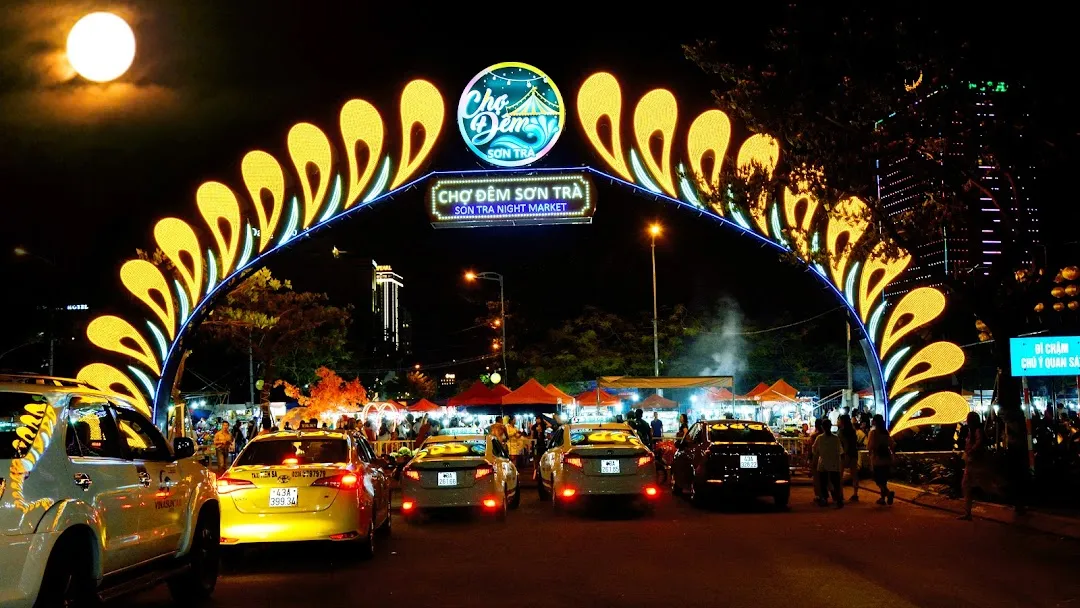 Chợ đêm Sơn Trà
