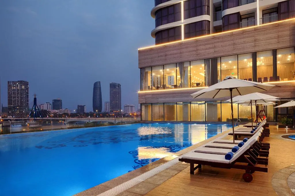 Khách sạn 5 sao Melia Vinpearl Danang Riverfront