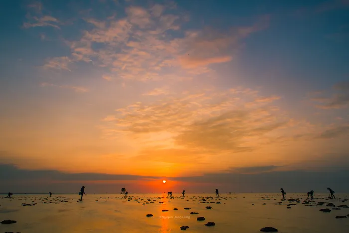 Hoàng hôn trên biển vô cực (ảnh: Nguyễn Trọng Sang)