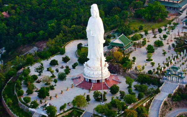 Chùa Linh Ứng - Bãi Bụt: Chốn bình yên giữa lòng Đà Nẵng
