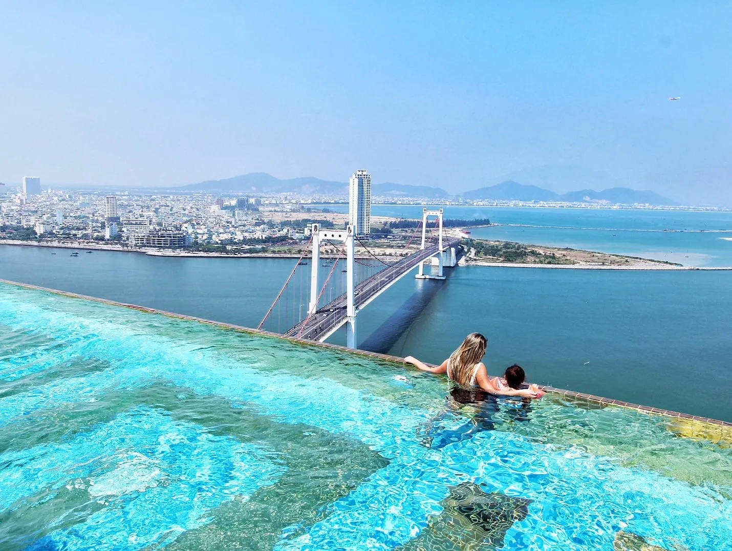 Danang Golden Bay – khách sạn 5 sao dát vàng duy nhất ở Đà Nẵng