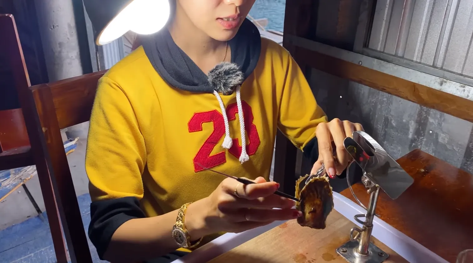 Tham quan tìm hiểu cách nuôi và lấy ngọc trai