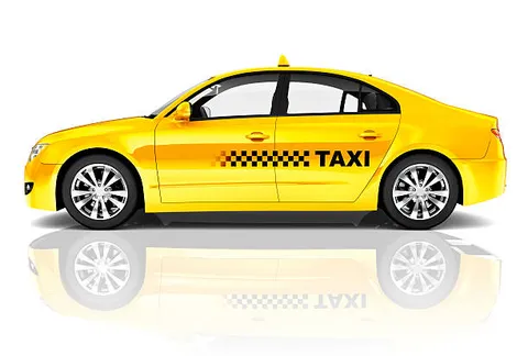 Di chuyển bằng taxi du khách không phải suy nghĩ về những cung đường