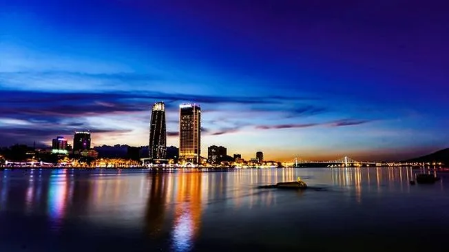 Sông Hàn ôm ấp lấy thành phố