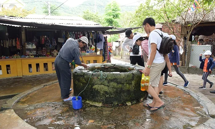 Đừng quên check-in tại giếng cổ 200 năm