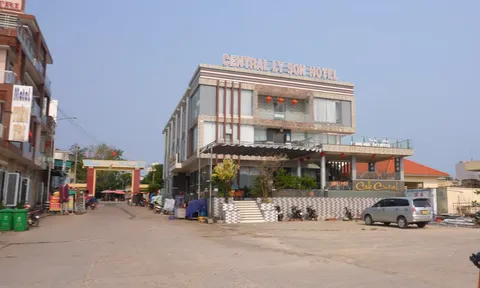 Du khách có nhiều lựa chọn từ homestay, nhà nghỉ, khách sạn để lưu trú trên đảo