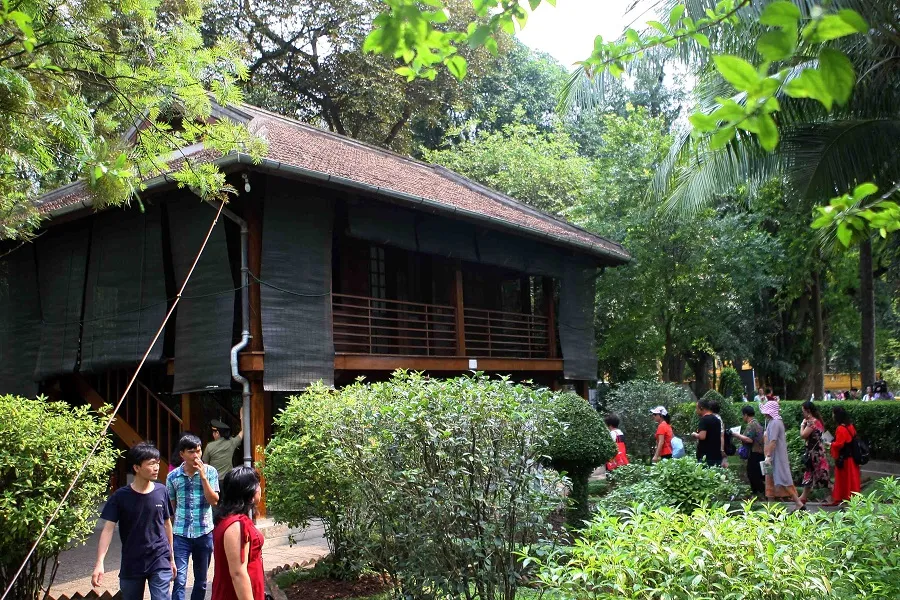 Nhà Sàn Hồ Chủ Tịch luôn là nơi thu hút khách du lịch