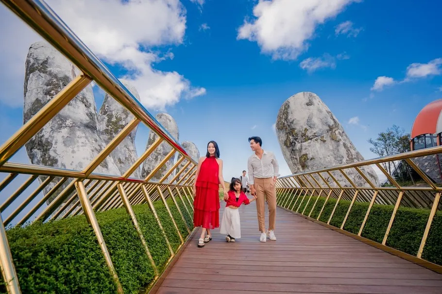 Golden Bridge- Sun World Bà Nà Hills