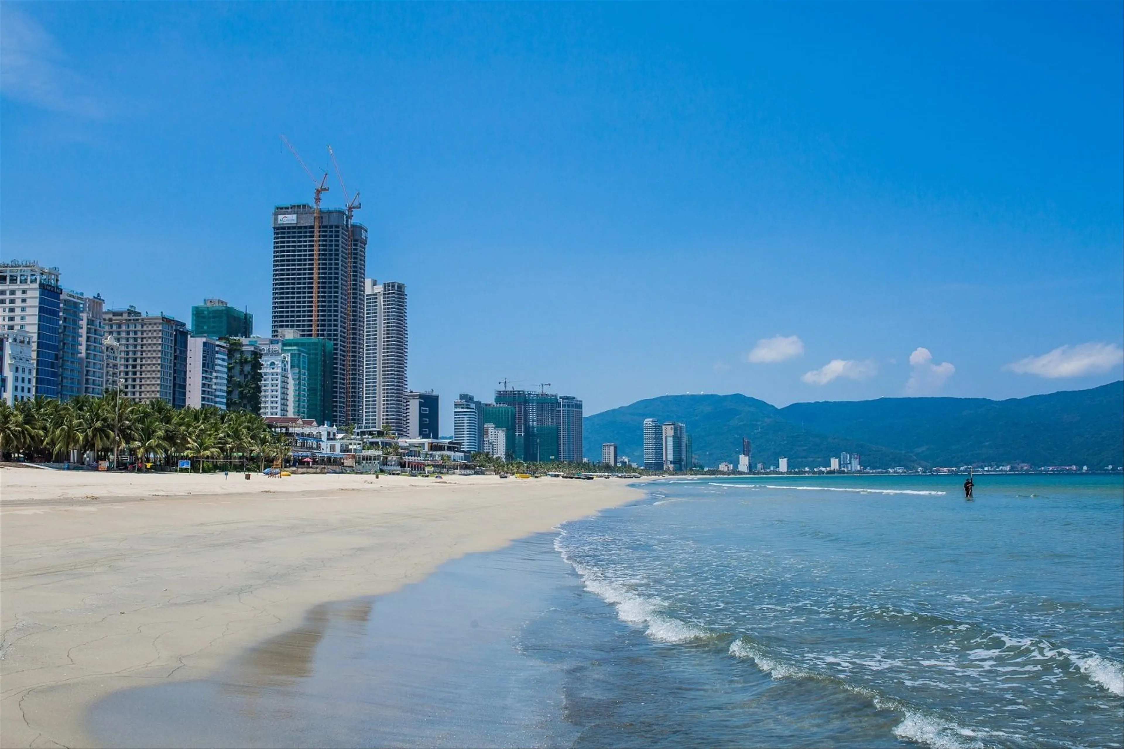Da Nang's top 6 beaches are stunning and leave tourists breathless