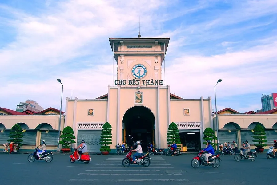 Ben Thanh Market in the heart of Hanoi is bustling with people