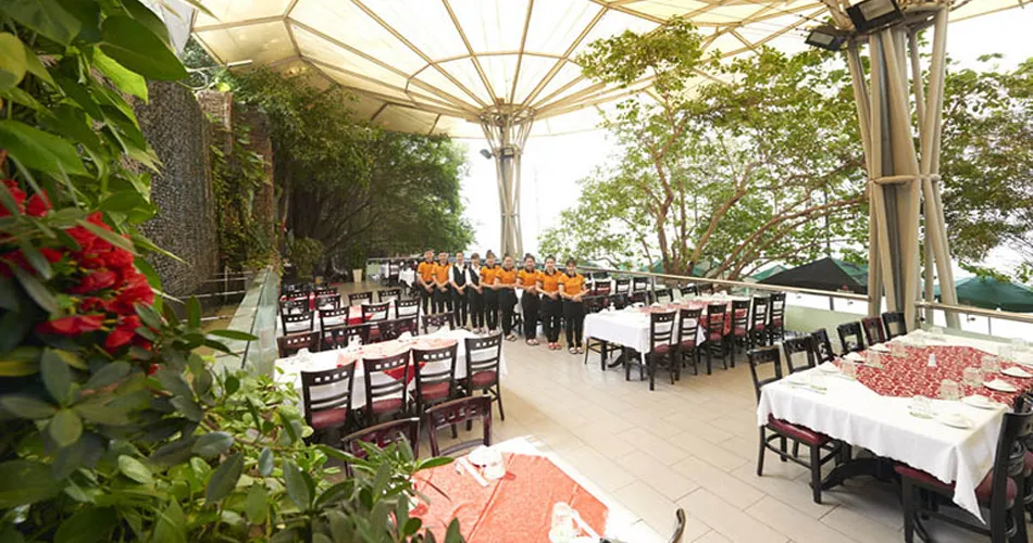 Delicious seafood restaurant in Ganh Dau Phu Quoc