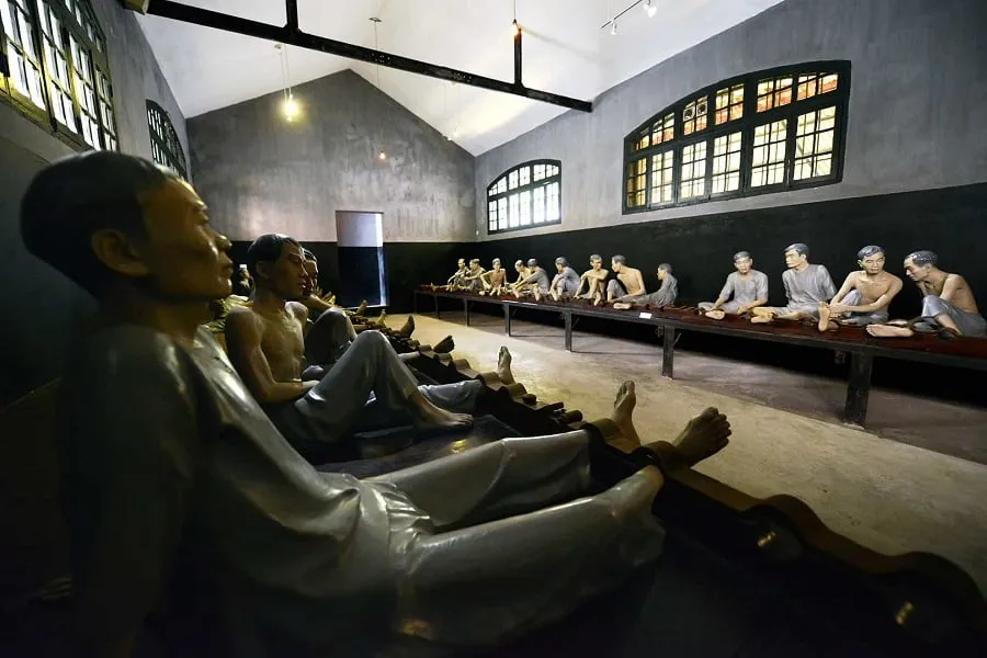 Hoa Lo Prison realistically recreates the "life" of ancient revolutionary prisoners