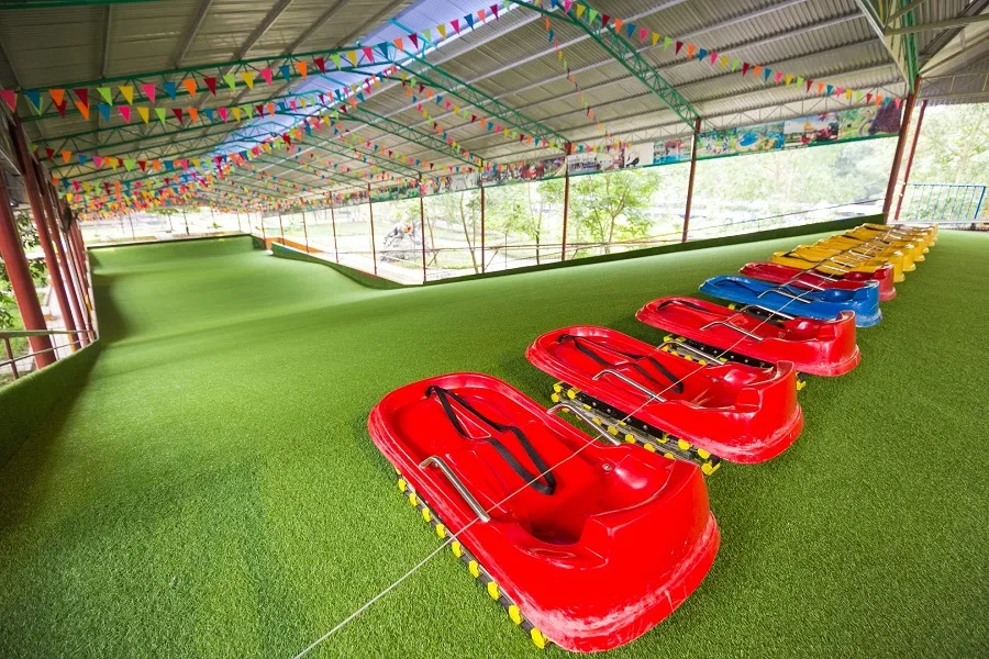 Grass skating at Dam Long