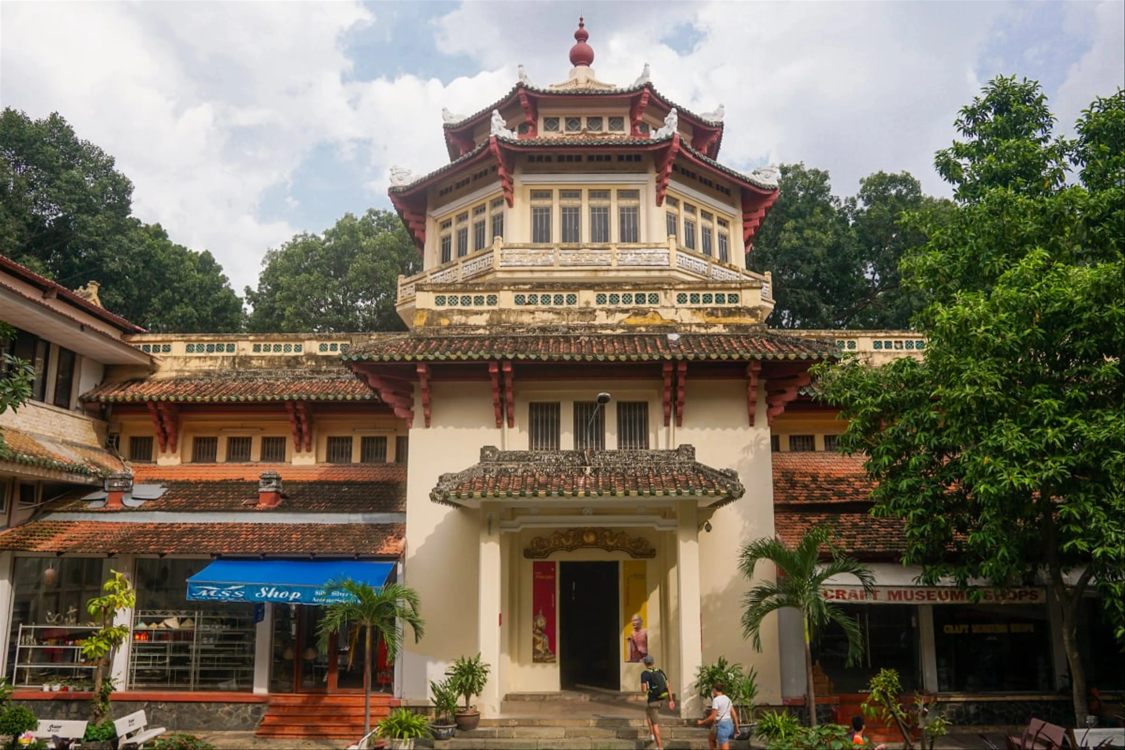 Bảo tàng Lịch sử Thành phố Hồ Chí Minh: Nơi ghi dấu những thời kỳ vang bóng