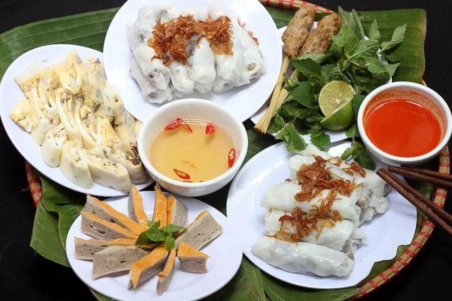 Hot and fragrant spring rolls
