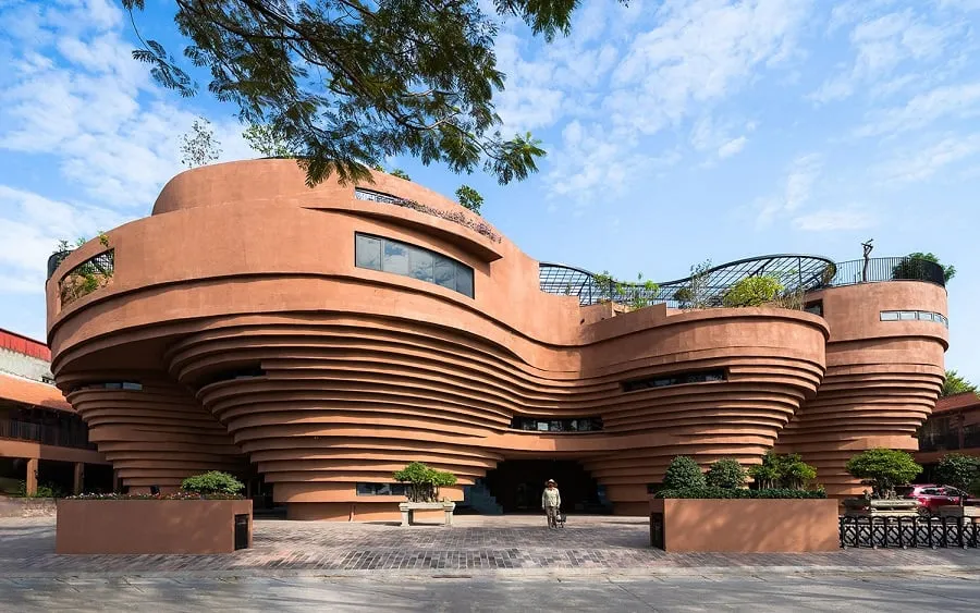 Ceramic Museum with extremely unique and novel architecture