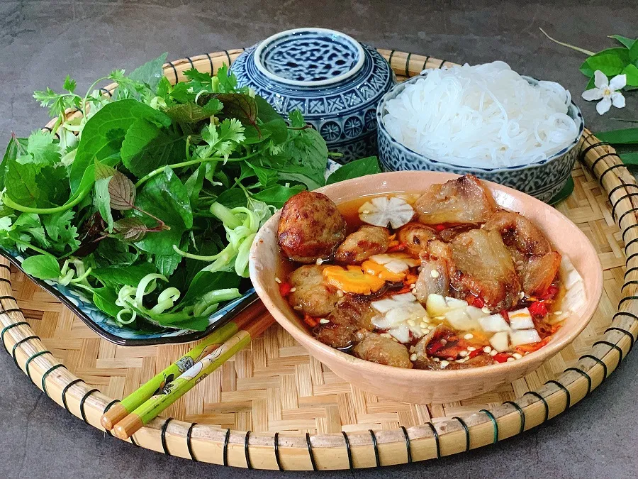Hanoi cuisine is rich in flavors of the capital of a thousand years of civilization