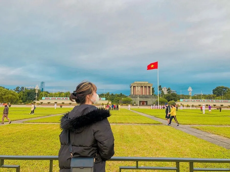 Ba Dinh Square always attracts passersby