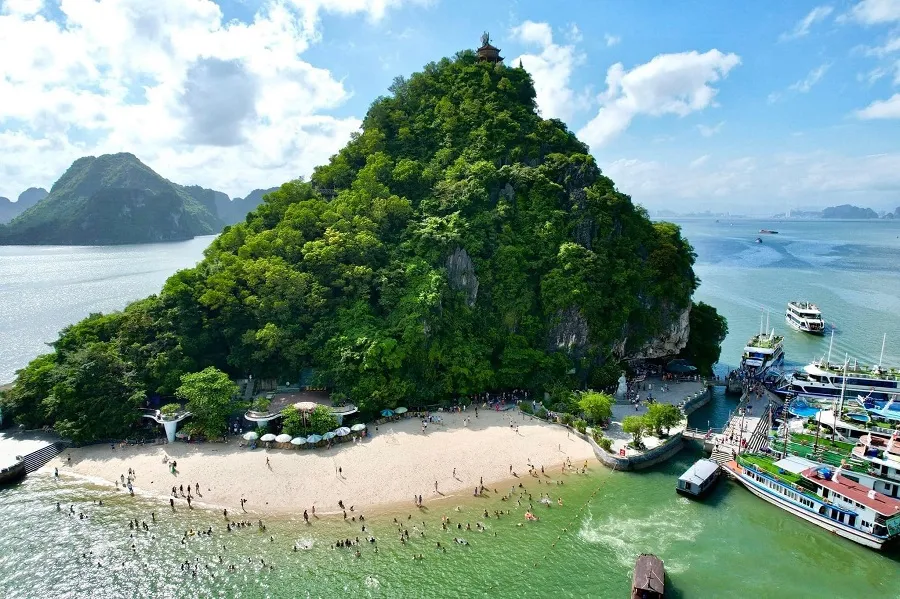 Titop Island is extremely poetic