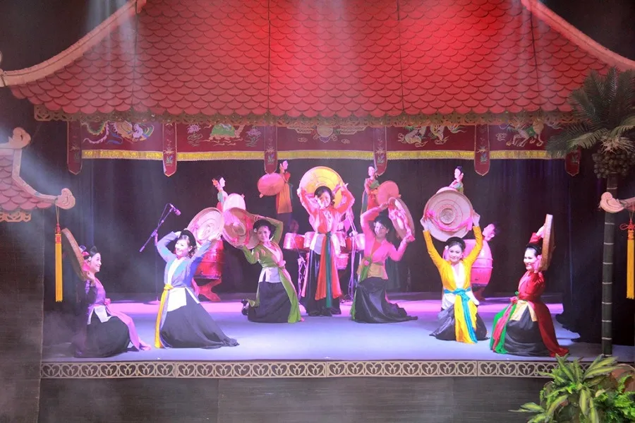 Folk plays are recreated and preserved at the theater