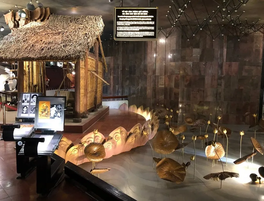The lotus pond on display is exquisitely designed inside the museum