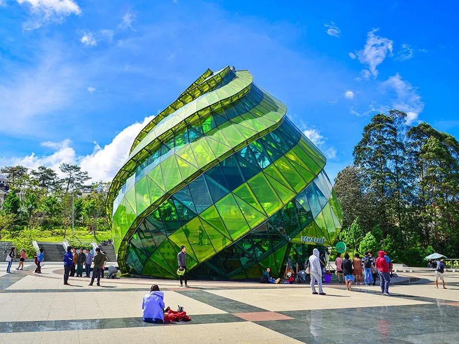 Lam Vien Square with new architecture