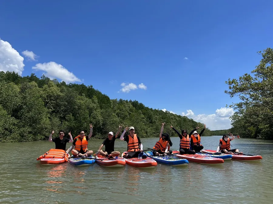 Experience climbing a kayak for yourself