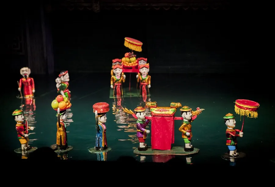 Vinh water puppet show to worship ancestors
