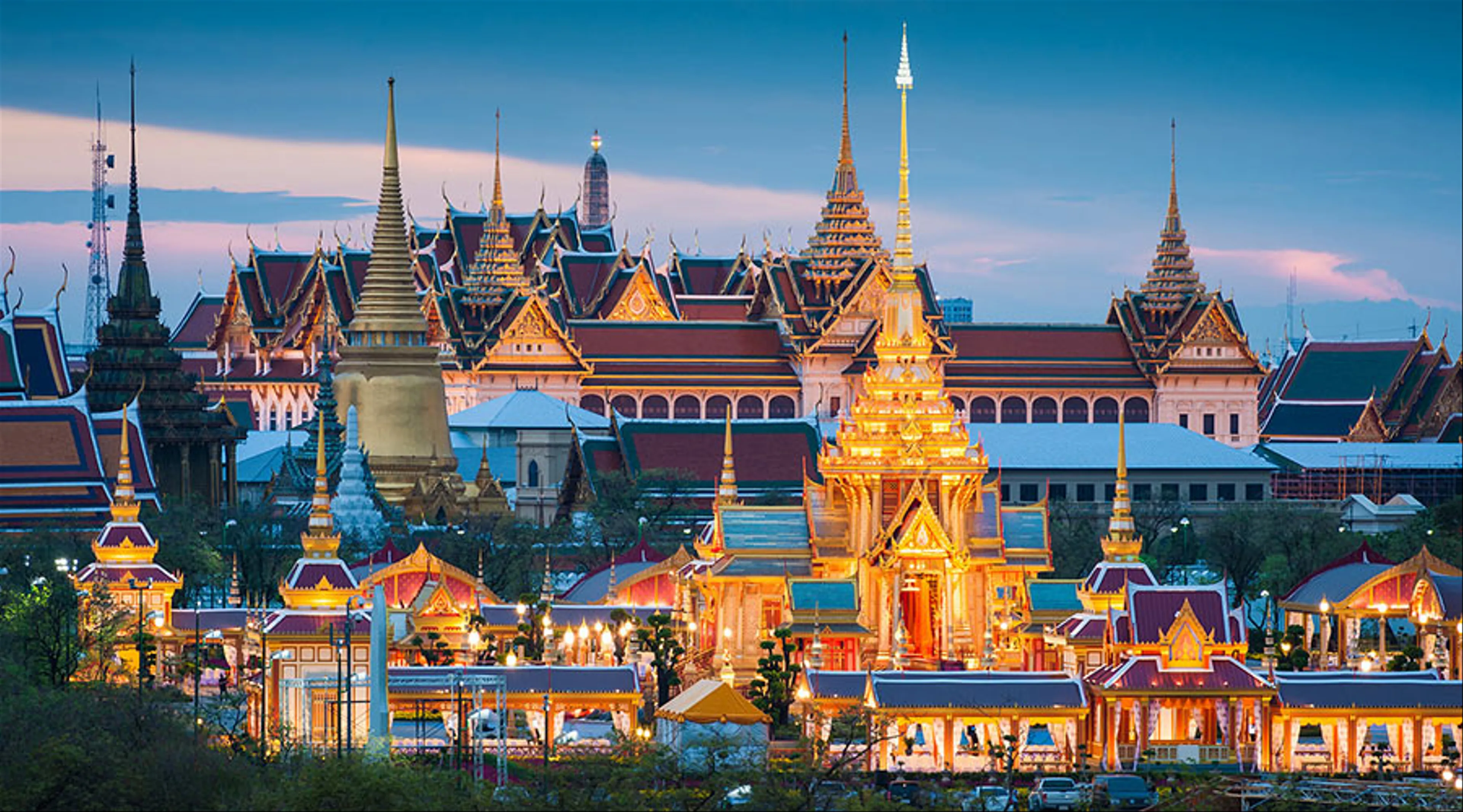 Kruba Srivichai Monument là một địa điểm du lịch nổi tiếng tại Chiang Mai, Thái Lan